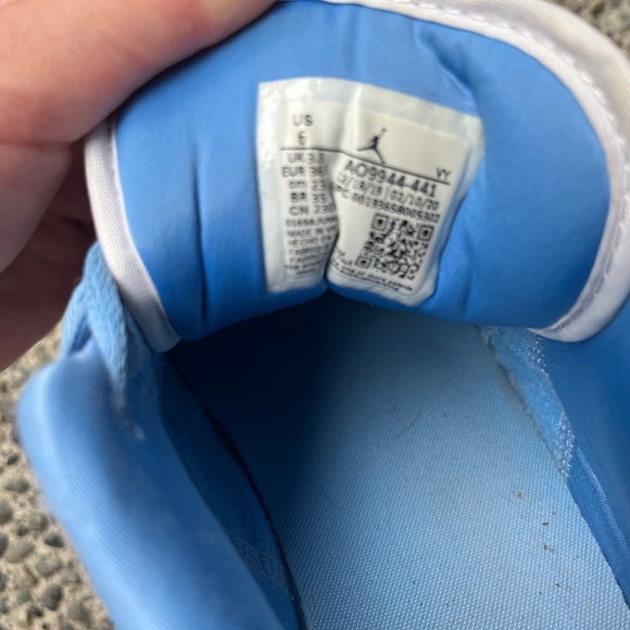 Jordan 1 Low University Blue Womens - Picture 6 of 7
